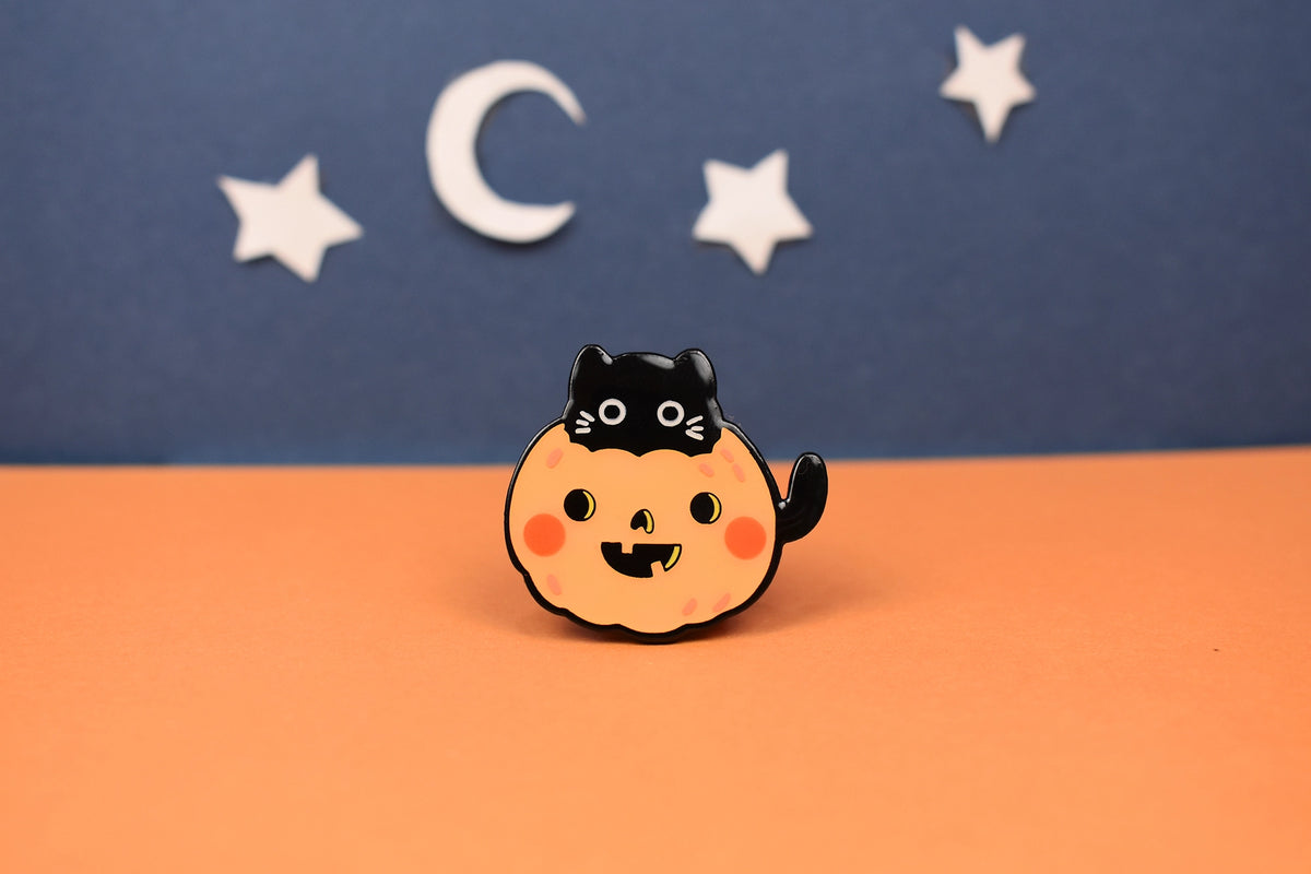 Cat-'o-Lantern Enamel Pin