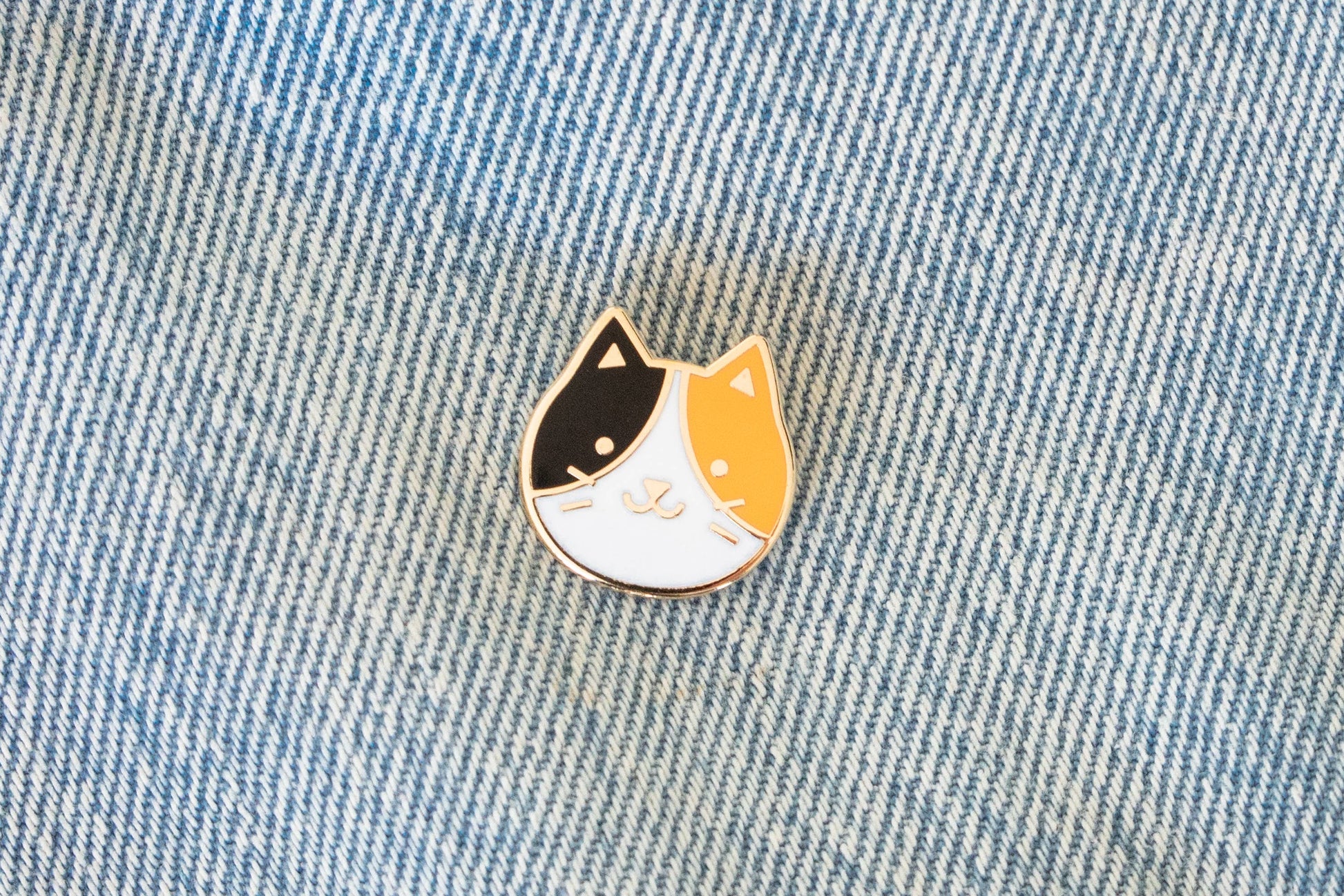 Kitty Face Enamel Pin