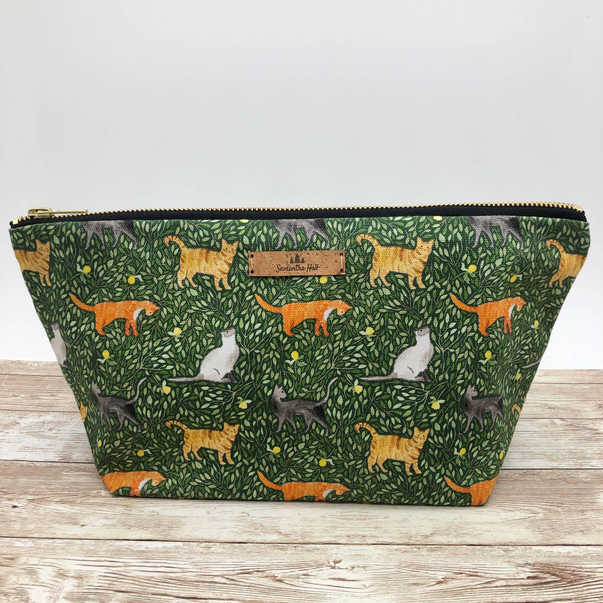 Cat Large Pouch