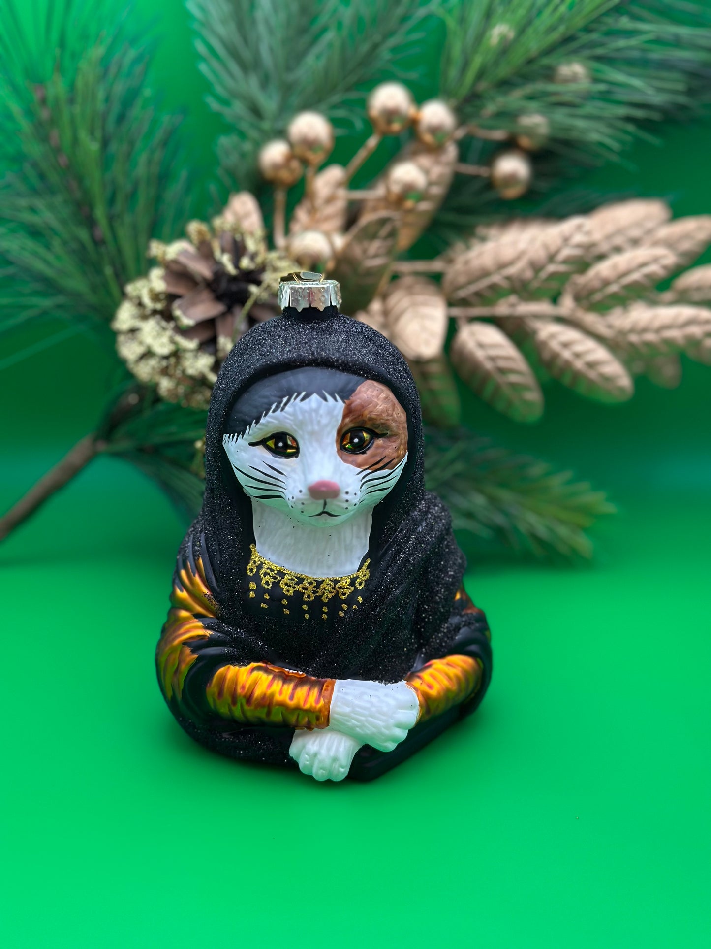 Mona Lisa Cat Glass Ornament