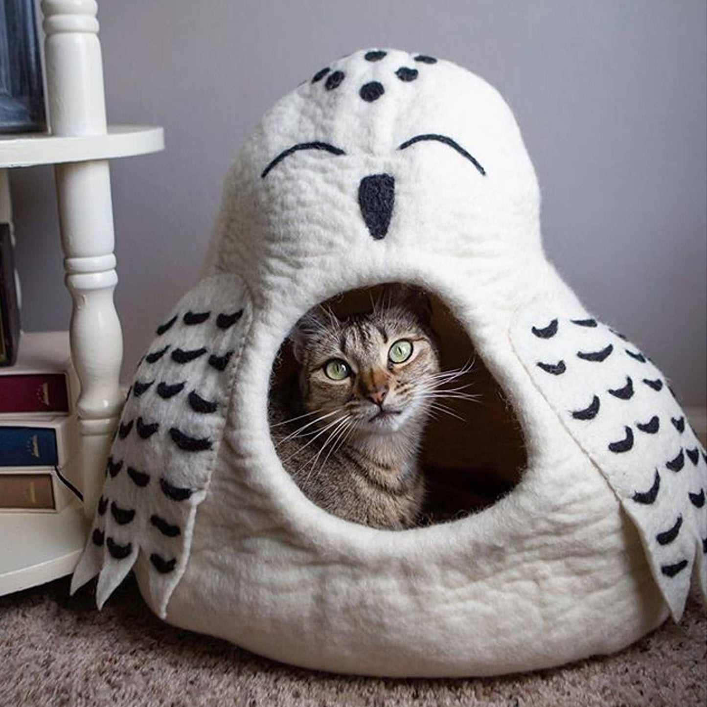 Owl Wool Pet Cave: Snowy