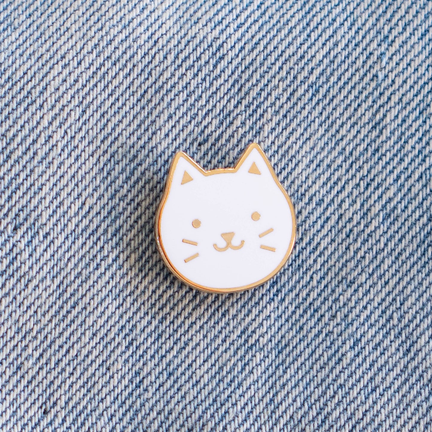 Kitty Face Enamel Pin