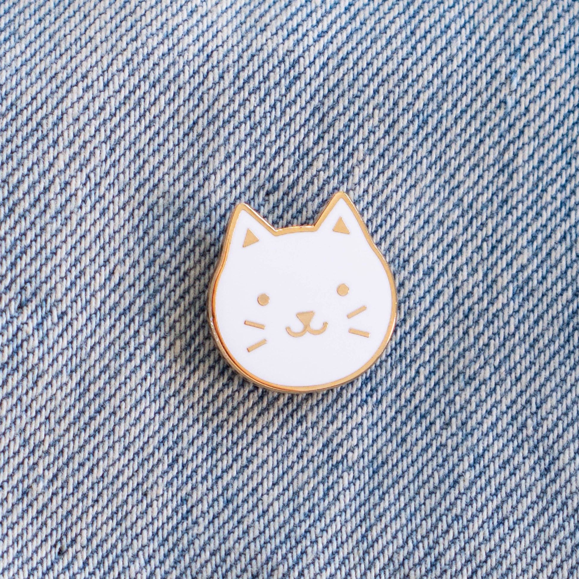 Kitty Face Enamel Pin